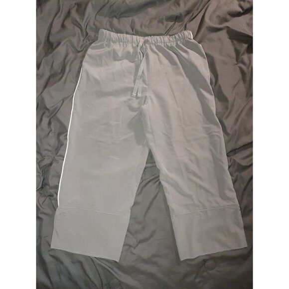 Reebok Capri‎ Womans M Activewear Workout Athleisure NWT - Picture 1 of 3
